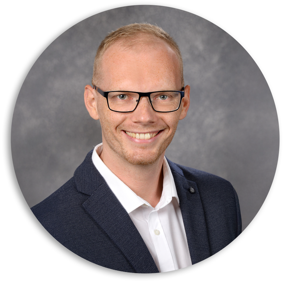Damian Hild Consultant Spot